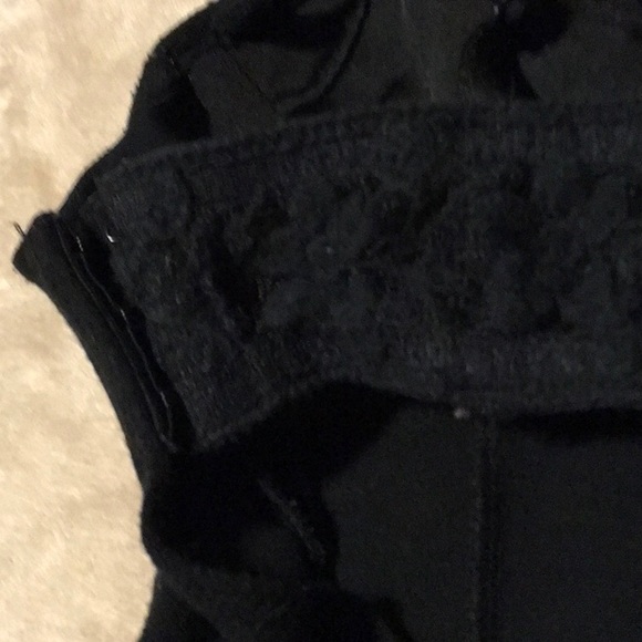 MODA BLACK BRA TEE TANK - Picture 7 of 7